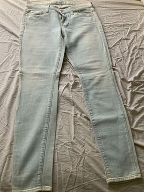 NWOT 7 Seven For All Mankind Skinny jeans In Size 26 Light Washed